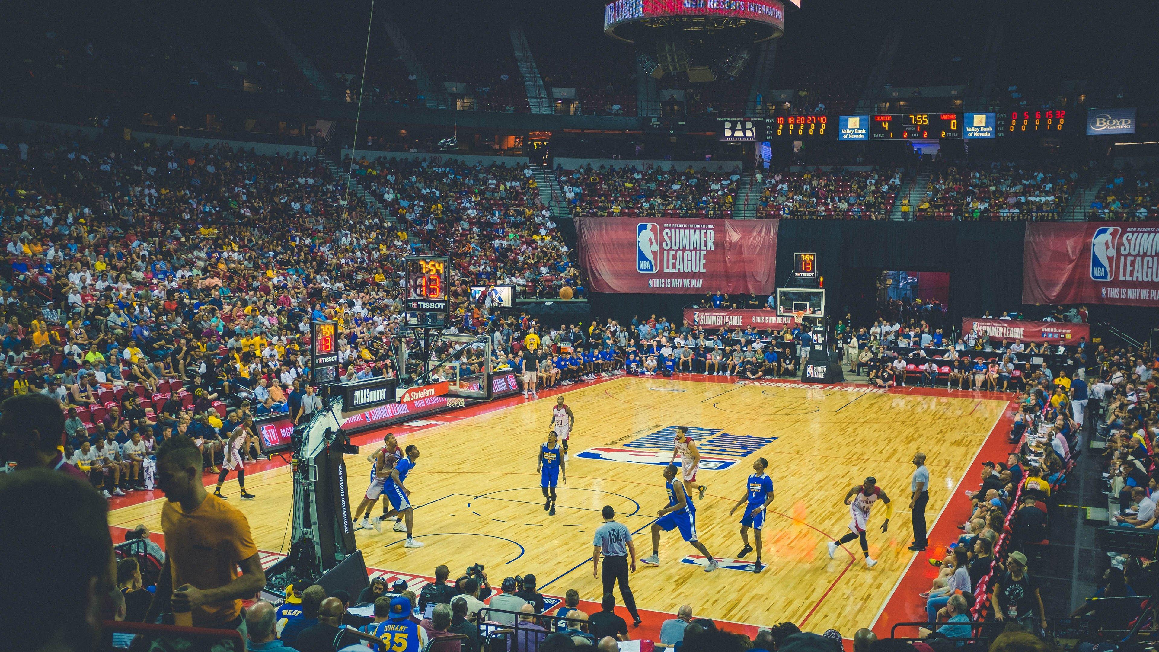 苏亚雷斯深度解析足坛9号,青睐阿尔瓦雷斯,对劳塔罗持审慎态度